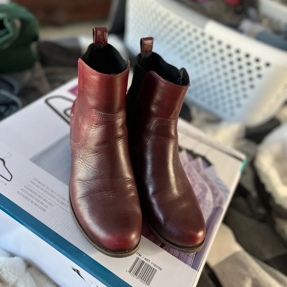 UGG Leather Ankle Booties - Picture 8 of 8